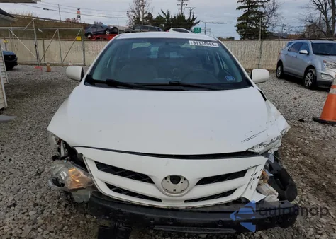 2011 Toyota Corolla Base z USA, uszkodzony, nr VIN 2T1BU4EE2BC752266